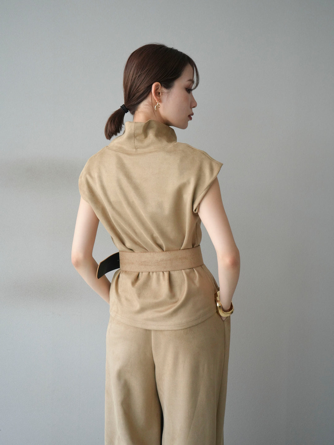 [SET]ベルト付スエードハイネックプルオーバー＆ワイドパンツSET UP