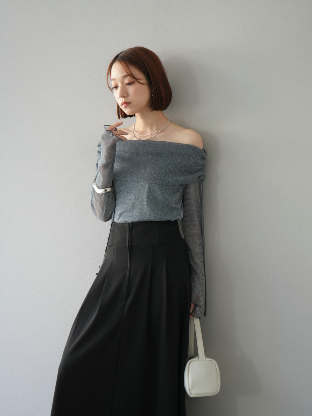 [予約]ラメシアーウィンガーホールオフショルトップス/チャコール