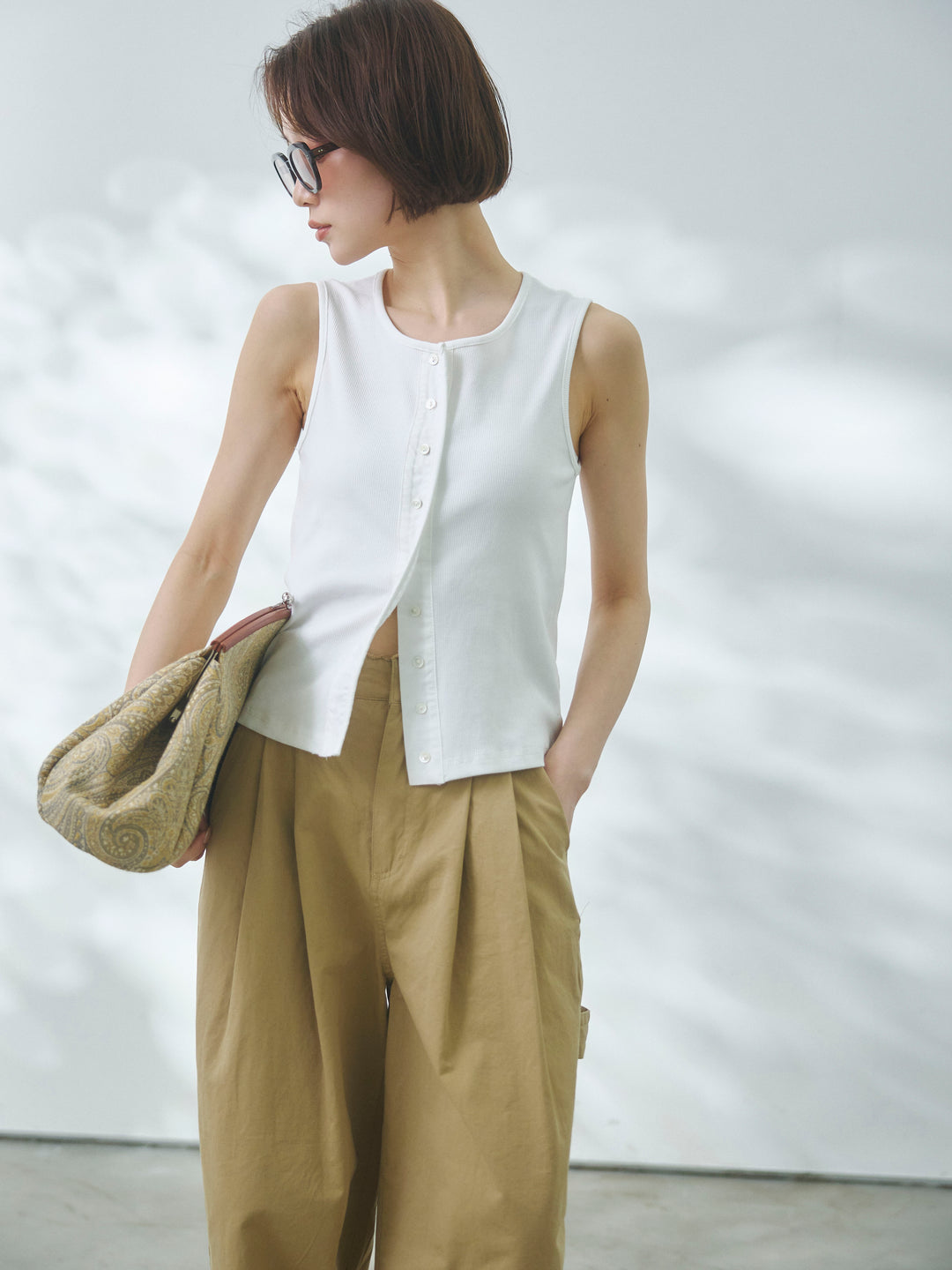 【Allure】[SET]フロントボタンテレコリブタンクトップ+カットオフコットンツイルタックワイドパンツ(2set)