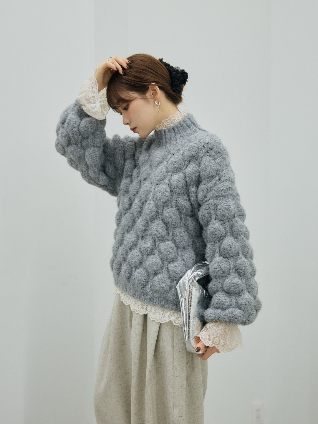 【Allure】[SET]ポップコーンハイネックニットプルオーバー+ハイネックレーストップス+モックスカルゼサイドタックコクーンパンツ(3set)