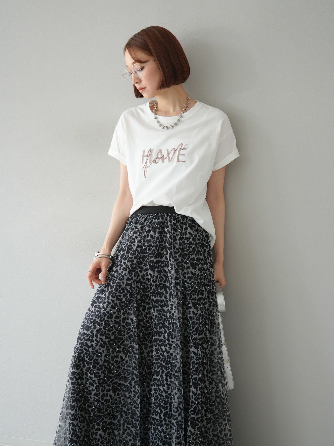 [予約]デザインロゴ刺繍Tシャツ/オフホワイト