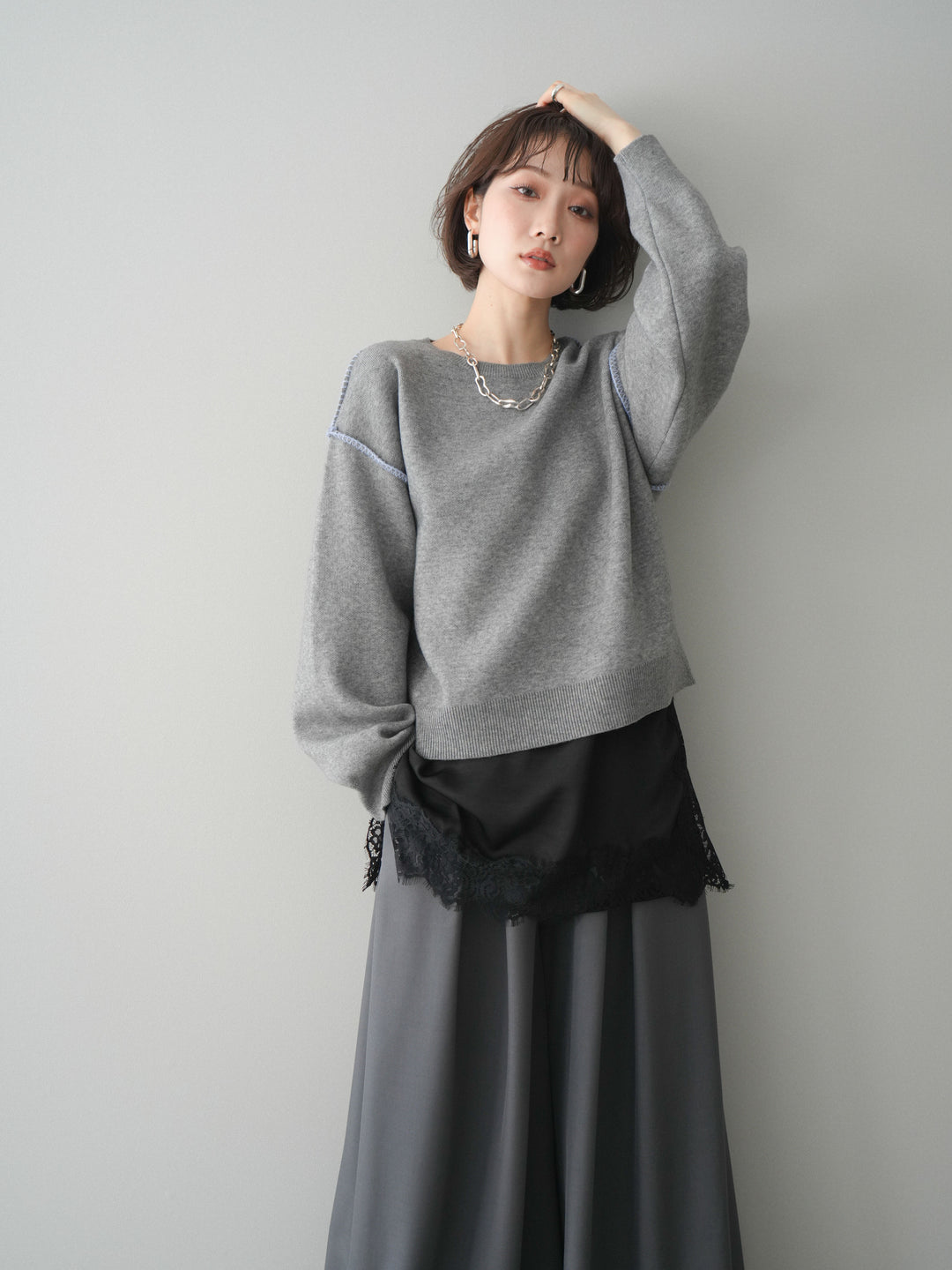 [SET]バックロゴ刺繍配色ステッチニットプルオーバー+選べるアクセセット(2set)