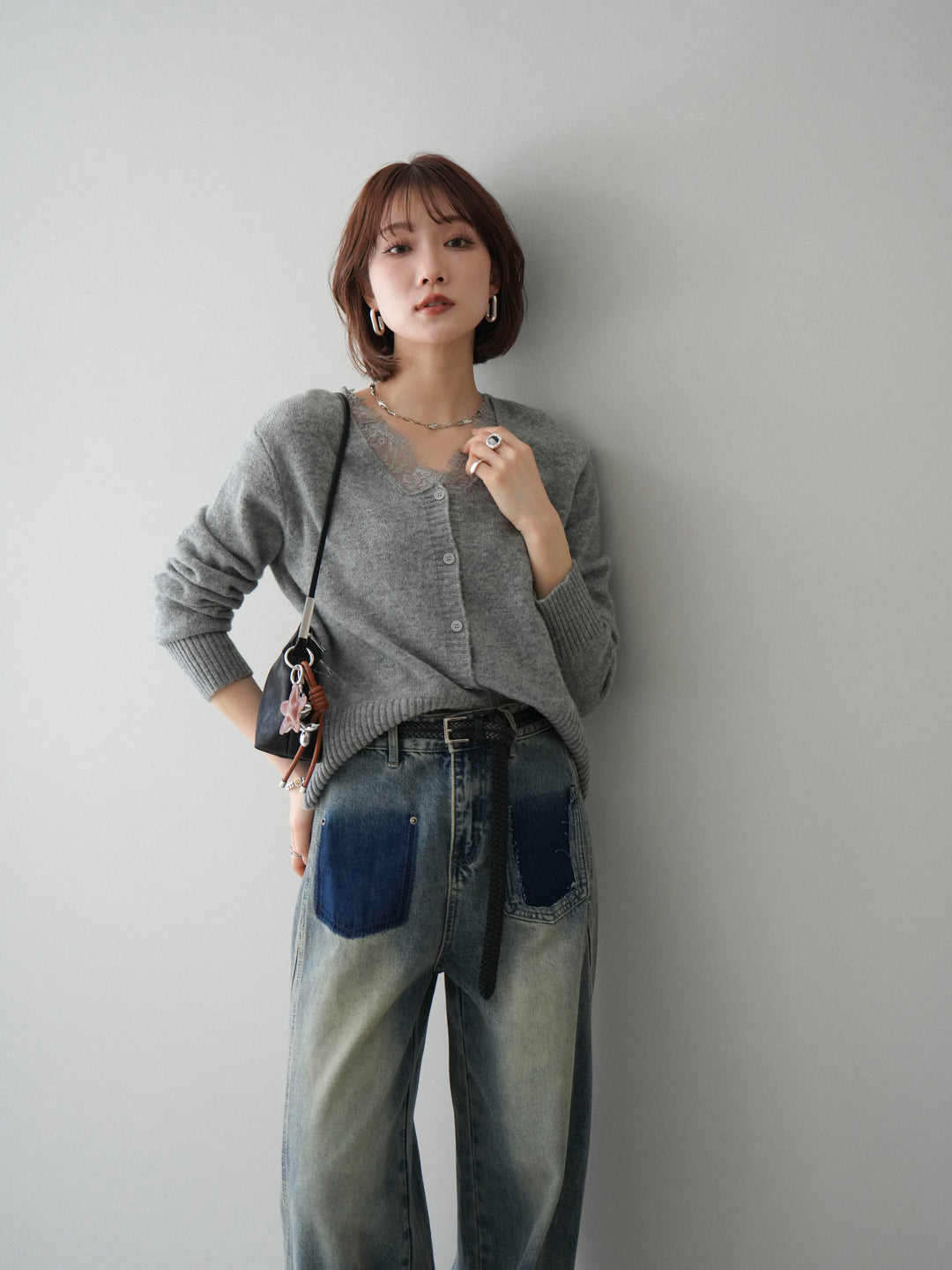 [SET]レースネックニットカーディガン+染めデザインポケットデニムパンツ(2set)