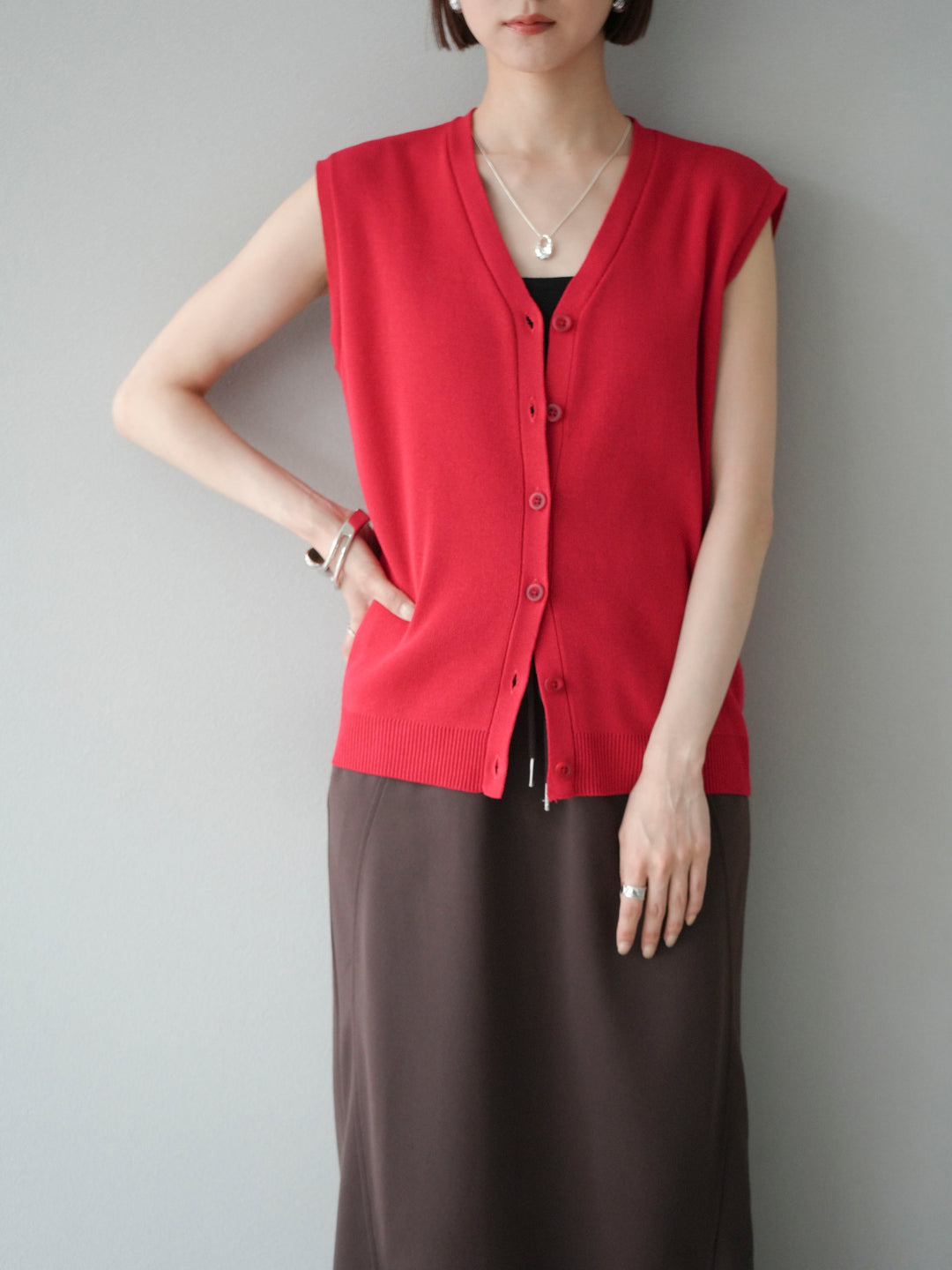 [SET]Vネックレーヨンニットベスト+選べるアクセセット(2set)