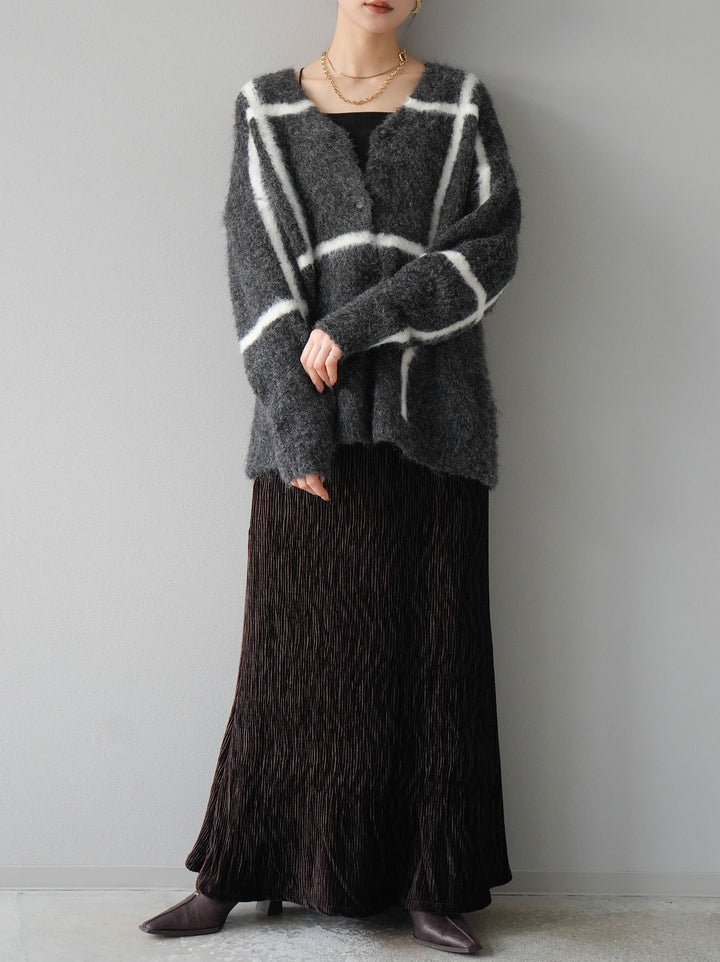 [預訂] 毛絨格紋開襟衫/炭灰