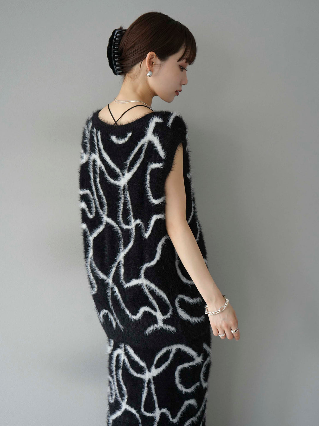 [SET] 線狀毛絨針織背心 + 線狀毛絨針織裙 (2套)