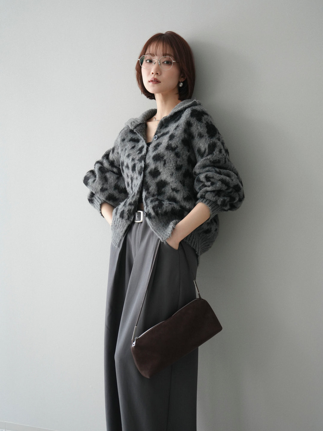 [予約]スタンドネックレオパード柄ニットカーディガン/gray