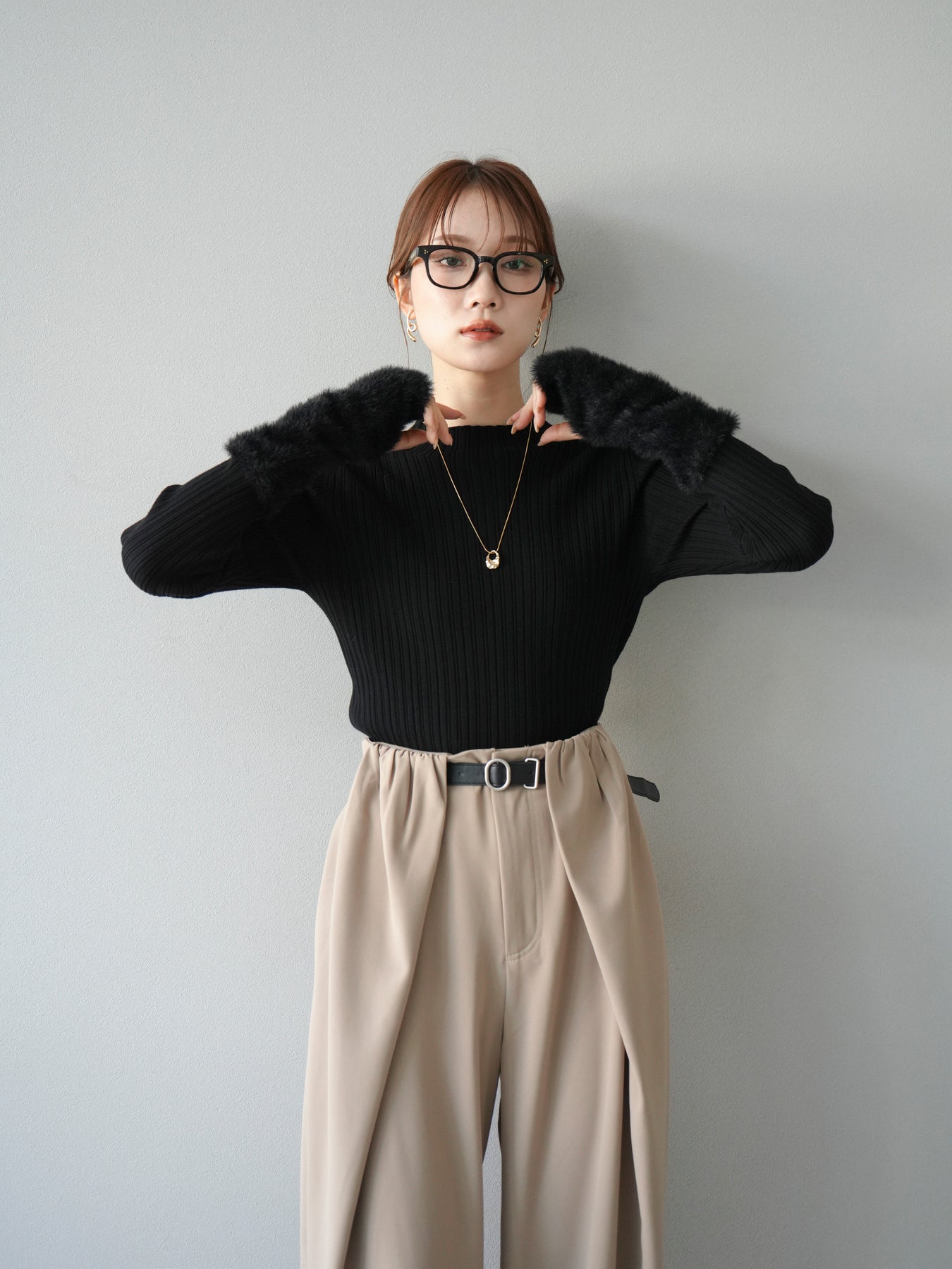 予約]アームシャギーランダムリブニットトップス/ブラック – Lumier