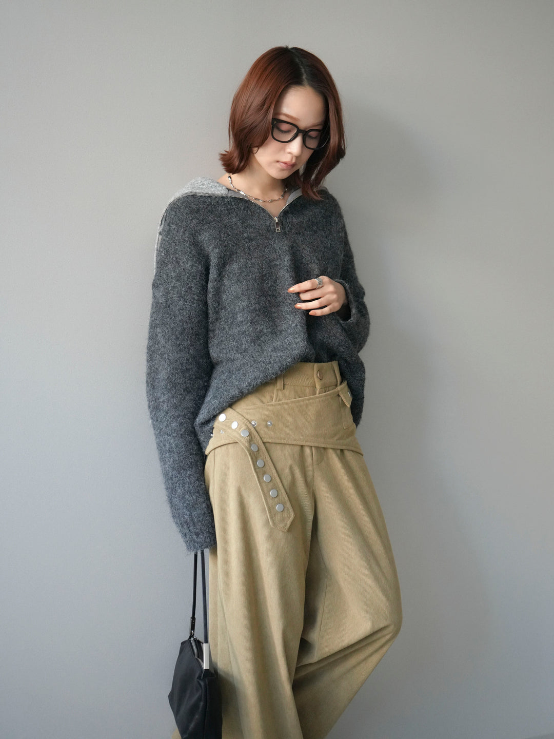 [予約]バイカラージップニットプルオーバー/charcoal