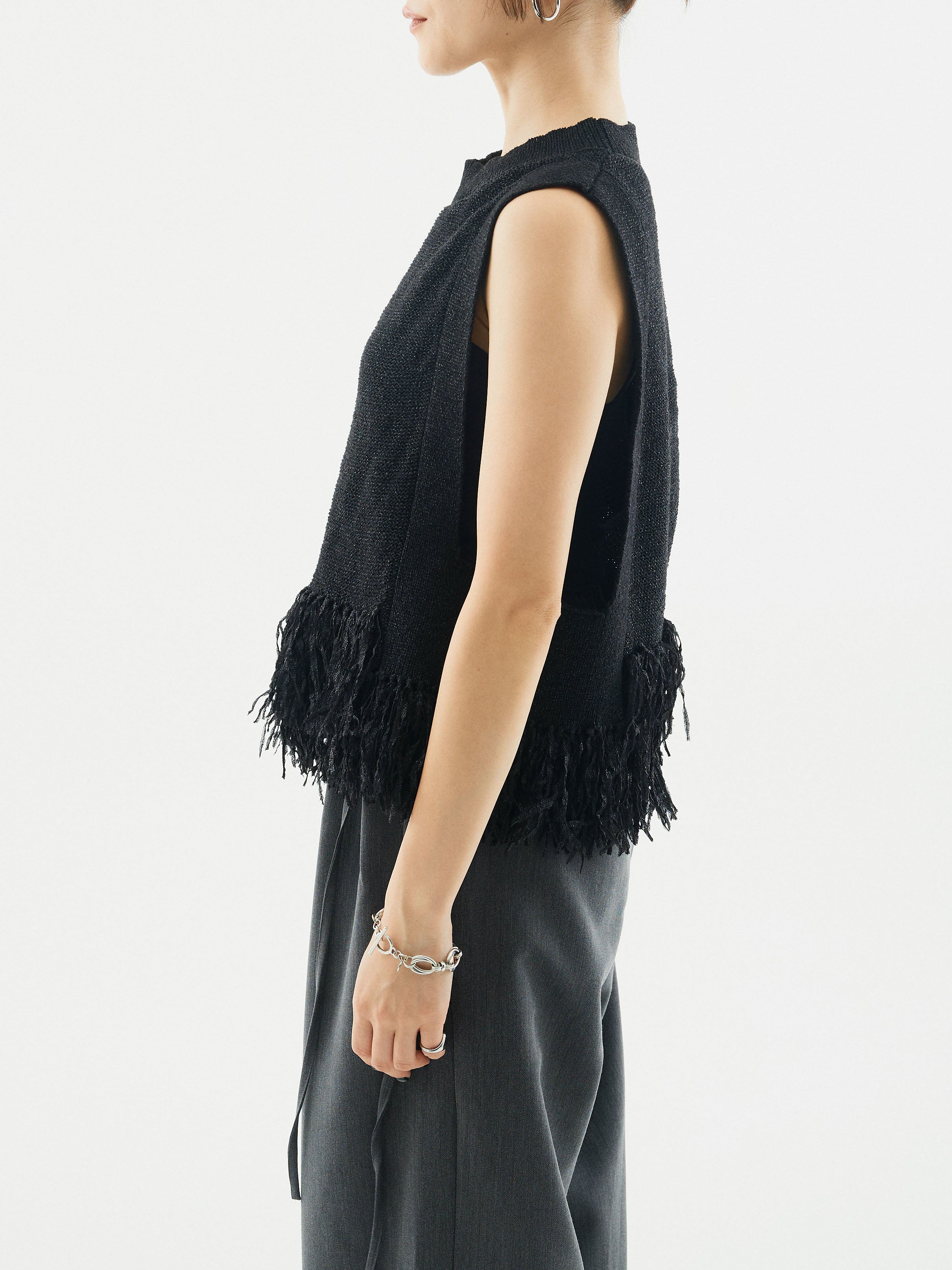 AURATELLE ブラックニットベスト AURATELLE ブラックニットベスト WOMEN WTO Vネックニットベスト