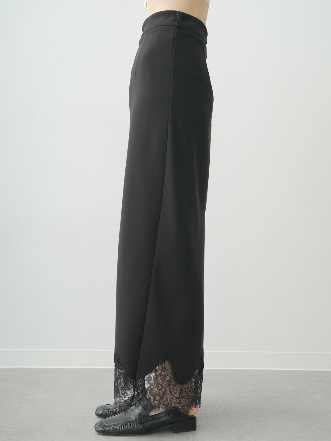 [予約]レースヘムストレッチIラインスカート/black