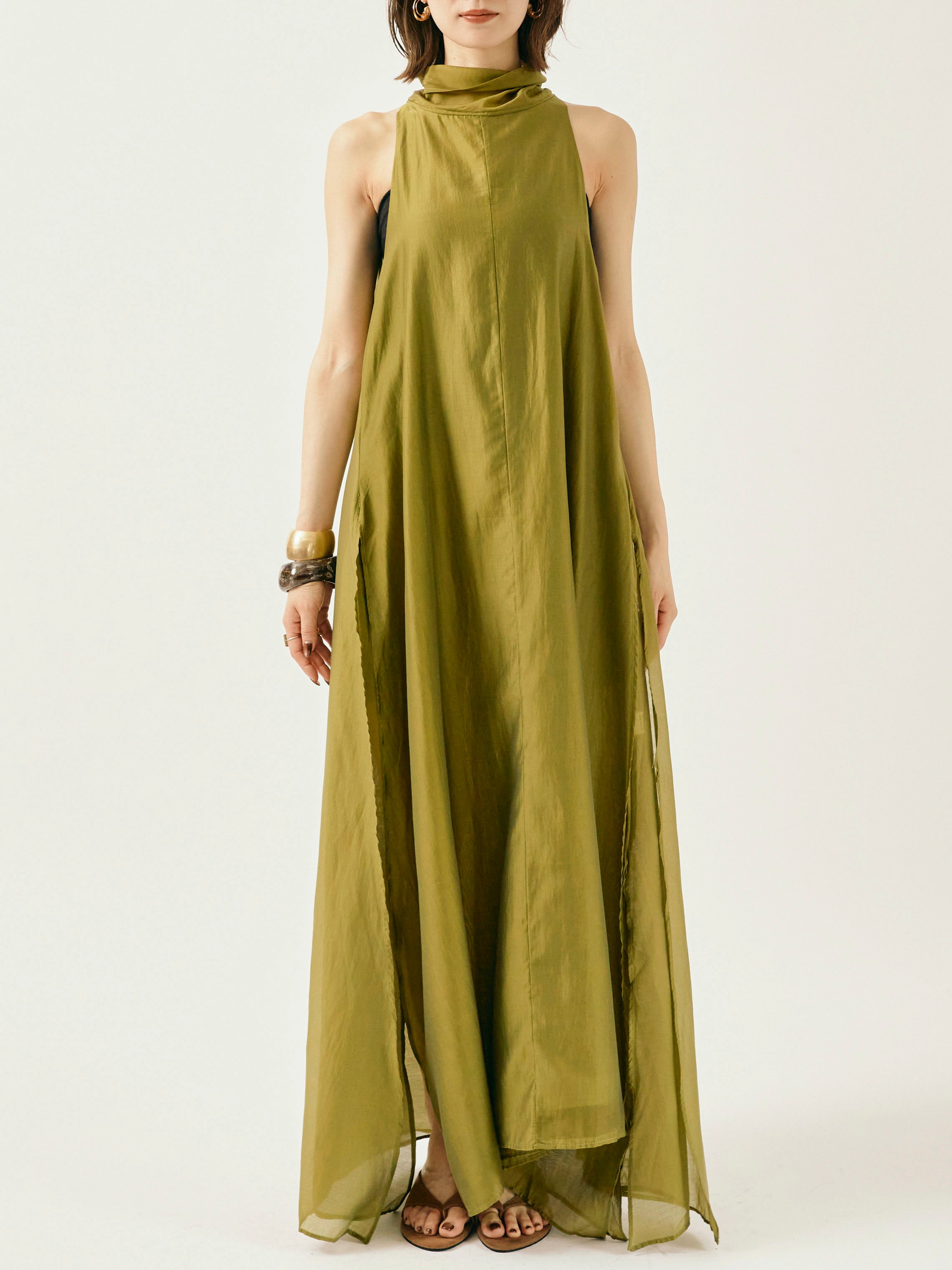 予約]シャイニーホルターネックレイヤードワンピース/グリーン – Lumier