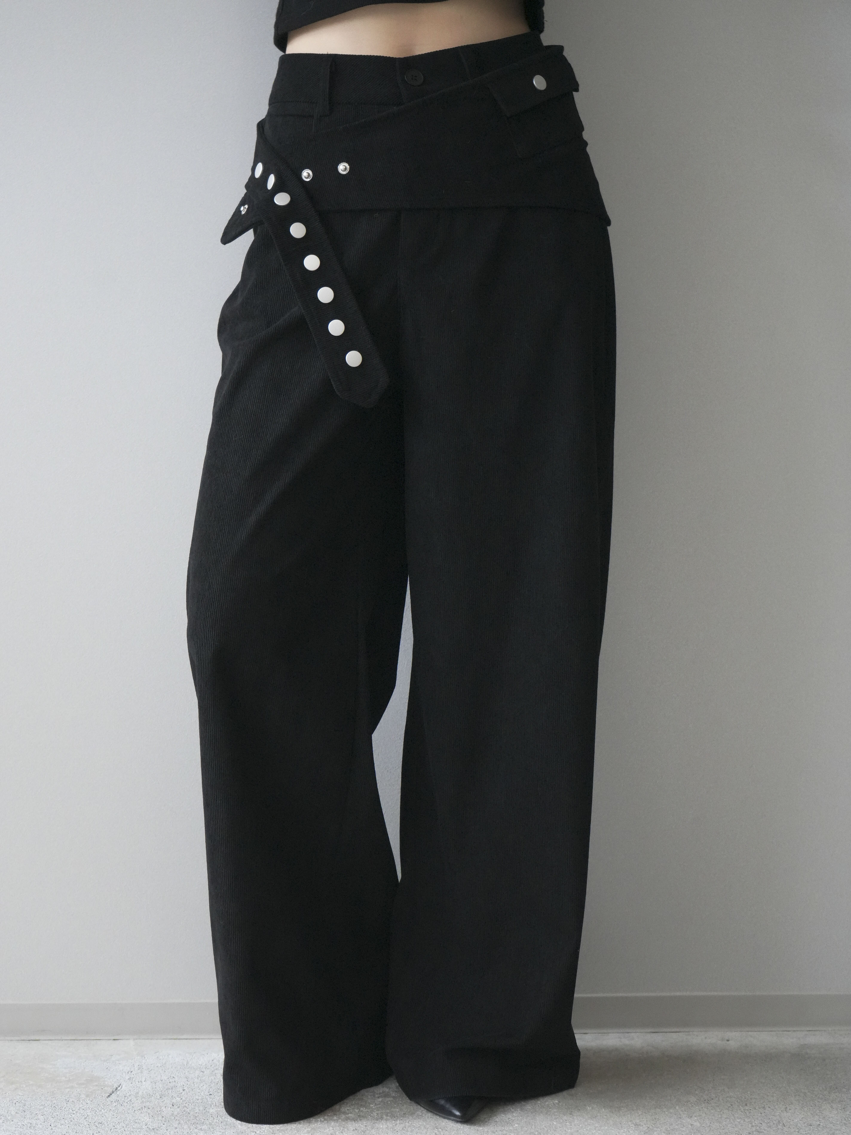 予約]コーデュロイ巻きベルト付きパンツ/black – Lumier