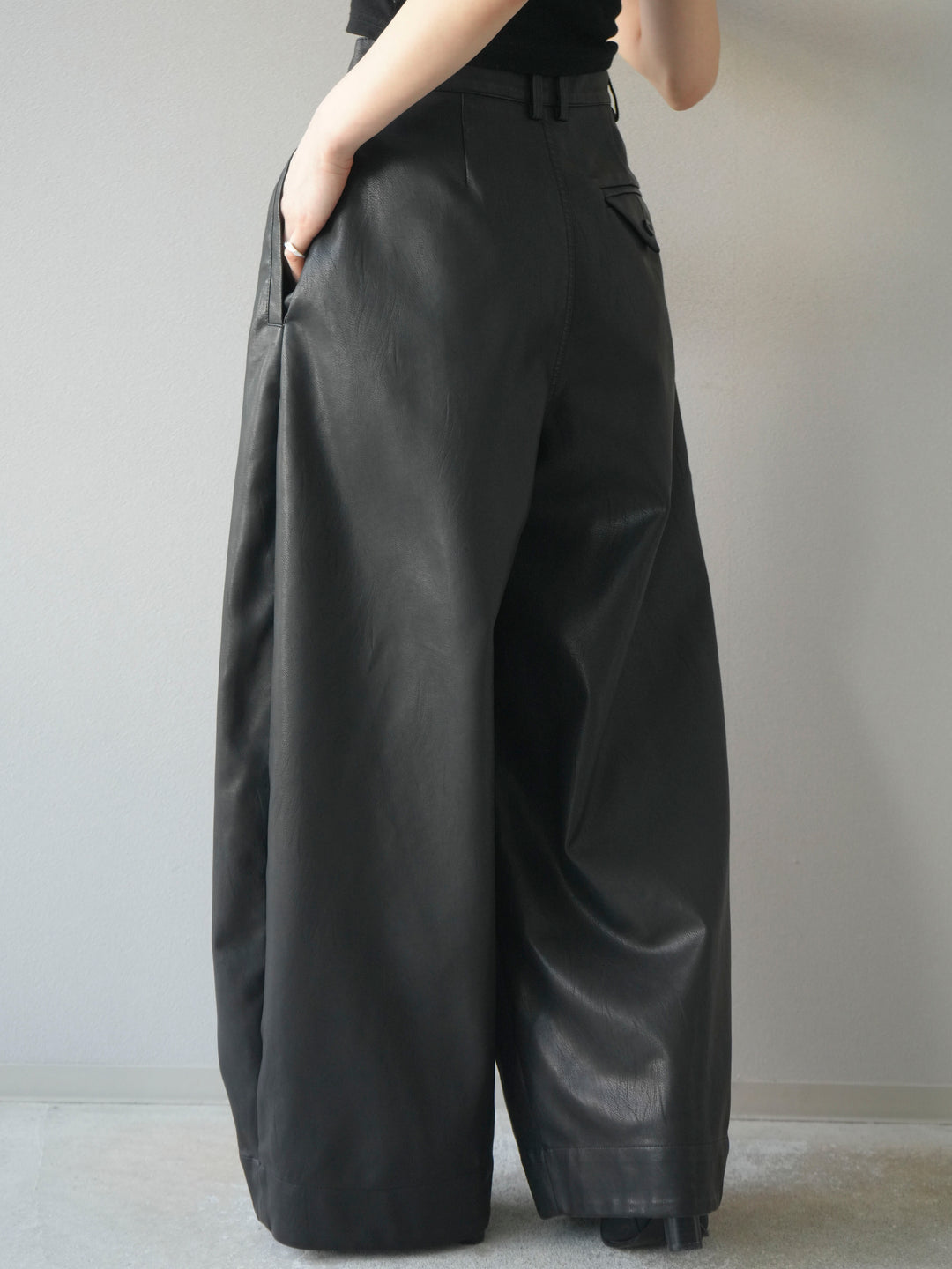 [予約]ヴィンテージレザーバギーパンツ/black