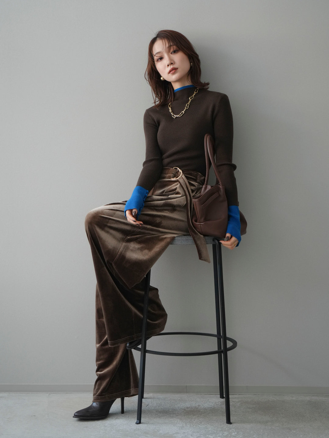 [予約]袖ボタンハイネック配色リブニットトップス/brown