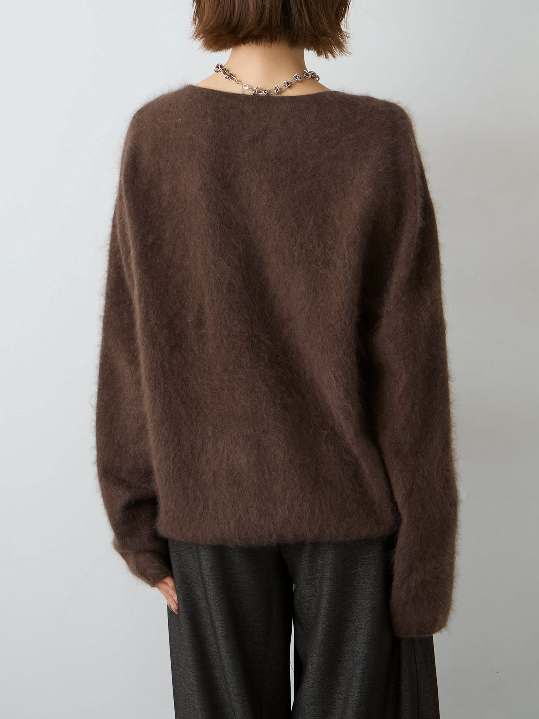 [予約]カシミア混フェザータッチVネックニットトップス/brown