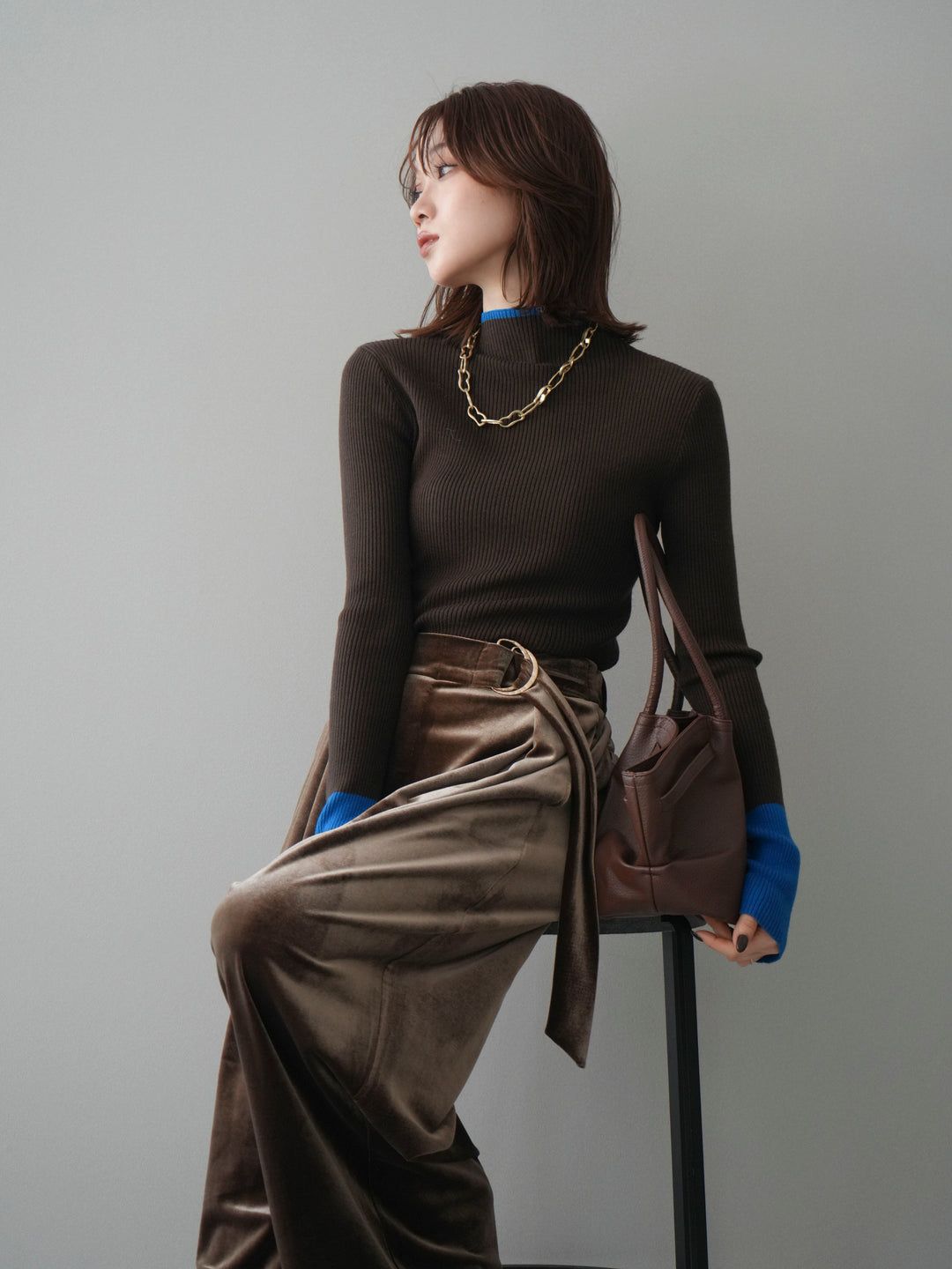 [予約]袖ボタンハイネック配色リブニットトップス/brown