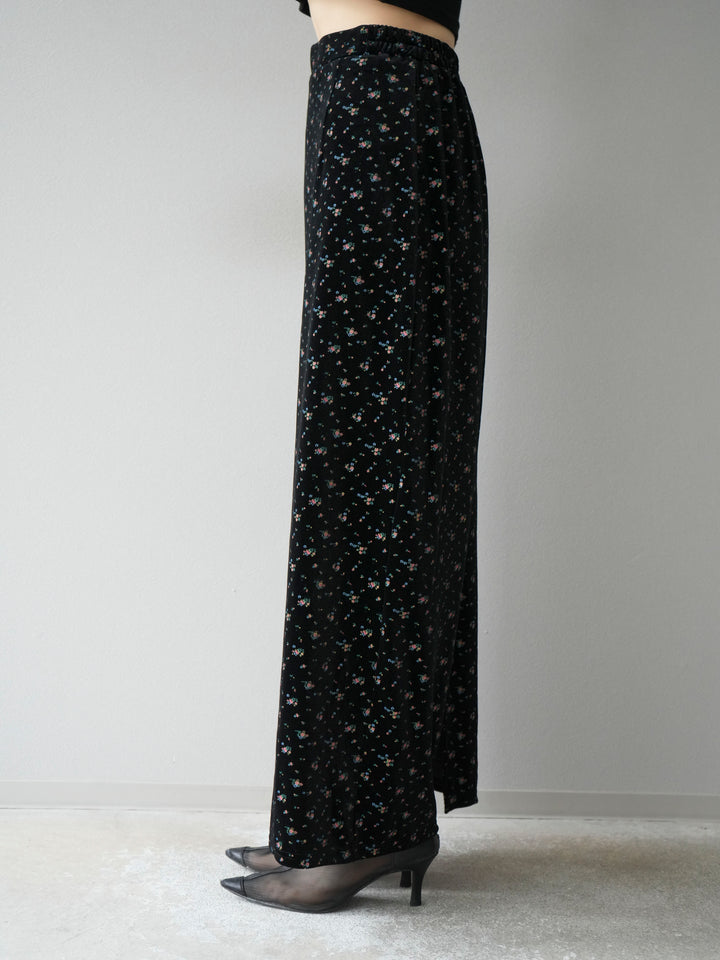 [予約]ベロアフラワープリントIラインスカート/ブラックxイエロー