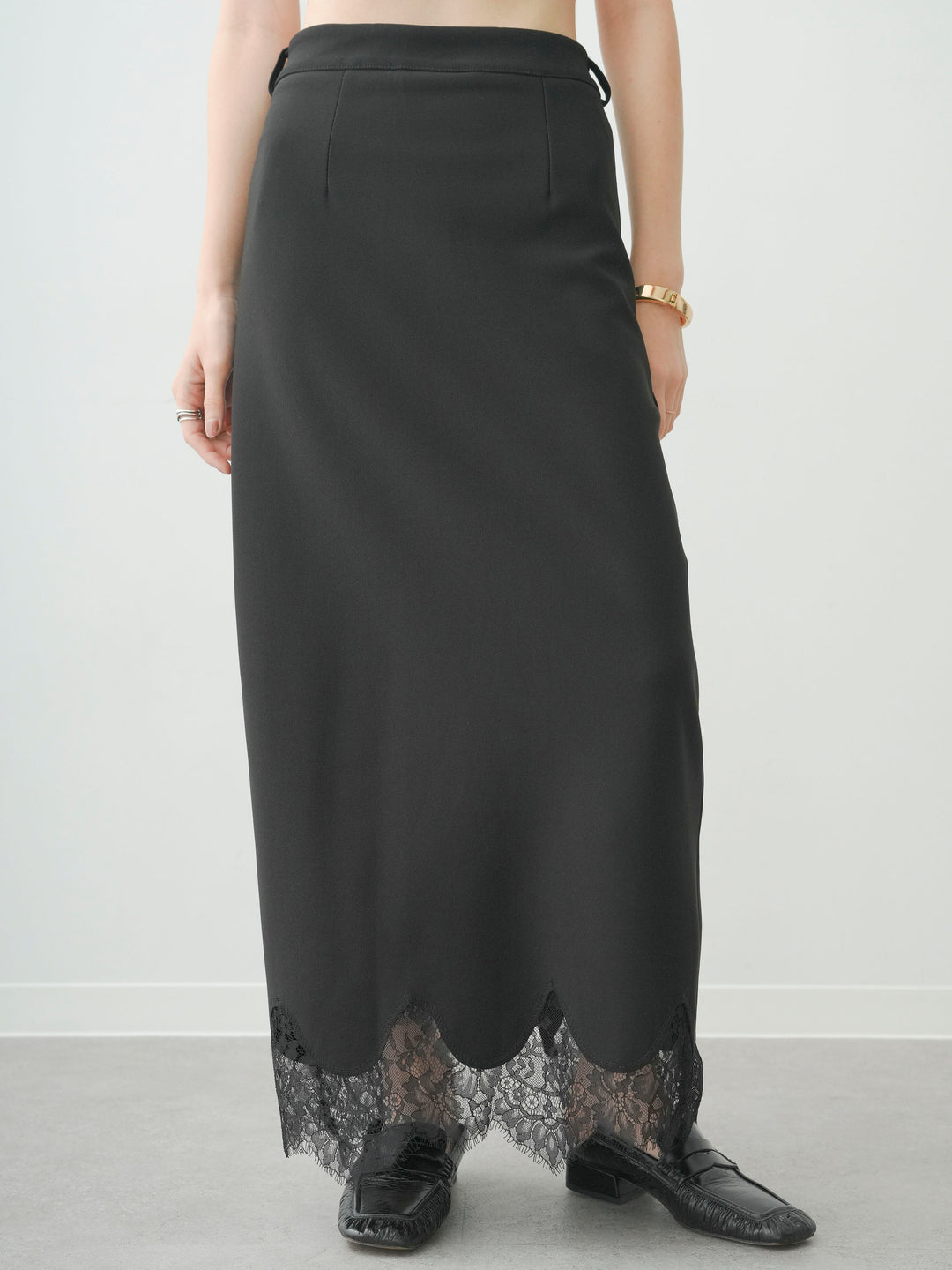 [予約]レースヘムストレッチIラインスカート/black