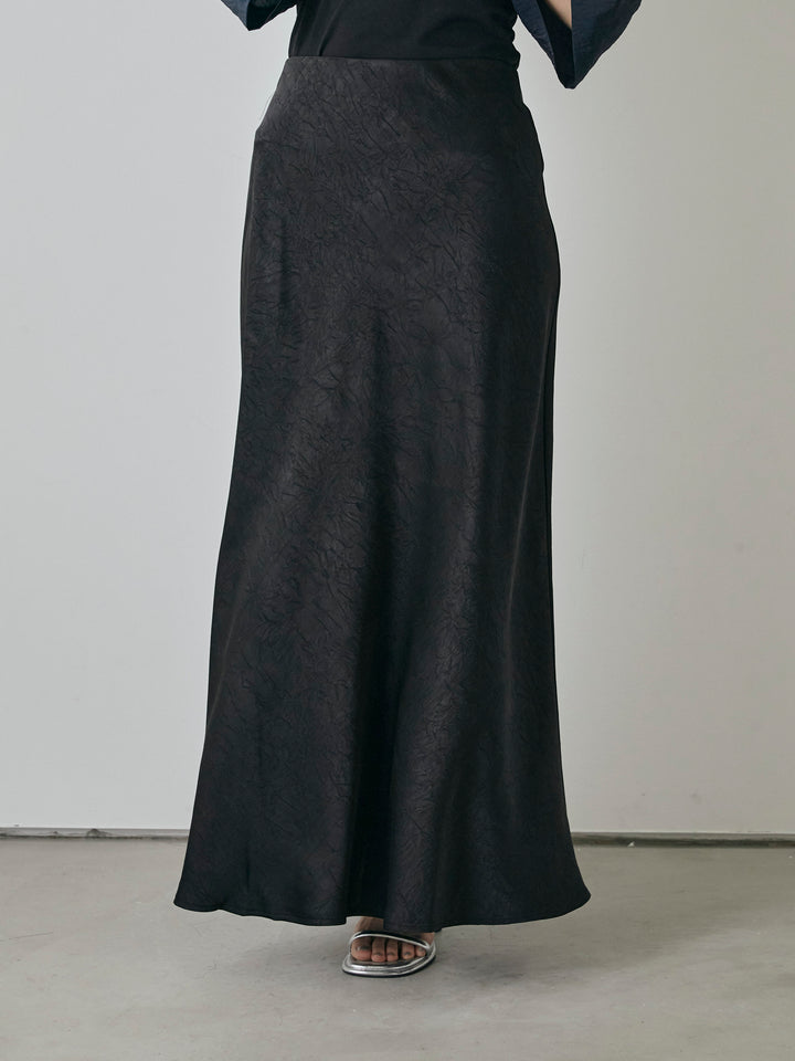 【預購】緞面水洗窄裙/黑色