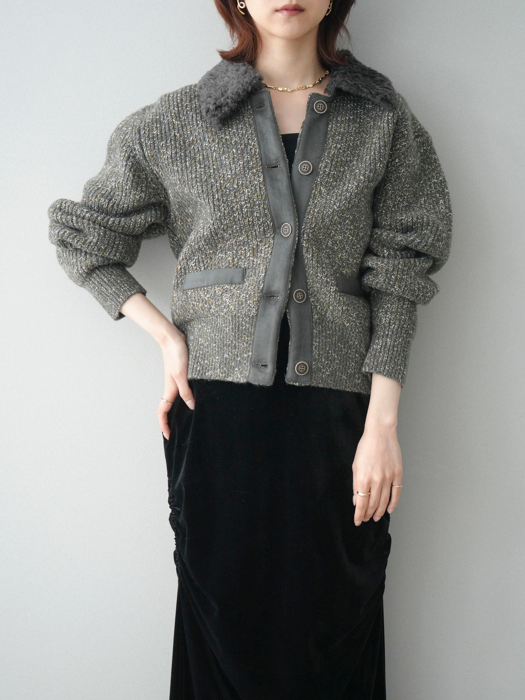 [SET]襟ボアミックスヤーンニットカーディガン+ギャザーベロアスカート(2set)