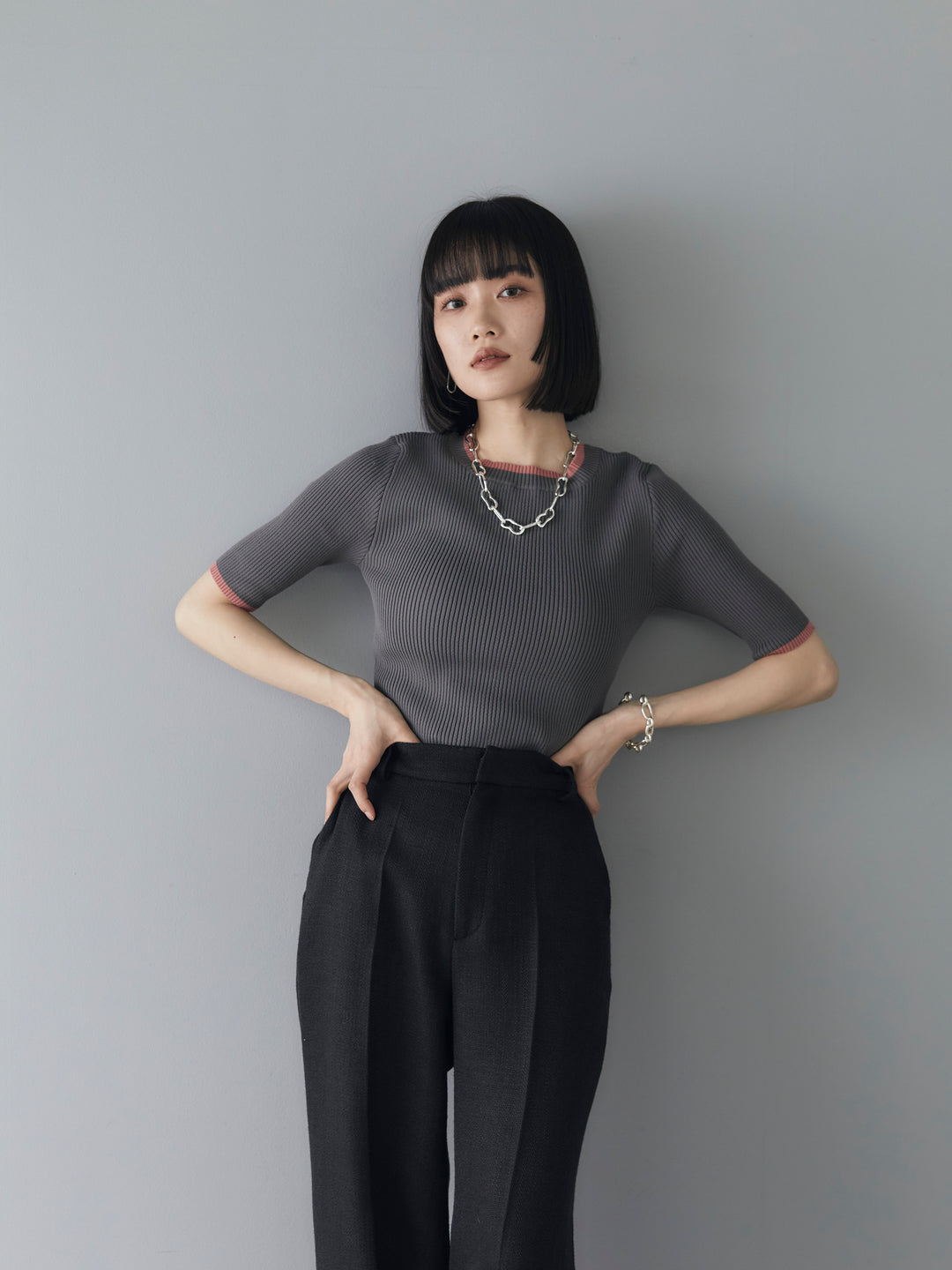 [Pre-order] Half-sleeve polyester color-blocked knit top/gray
