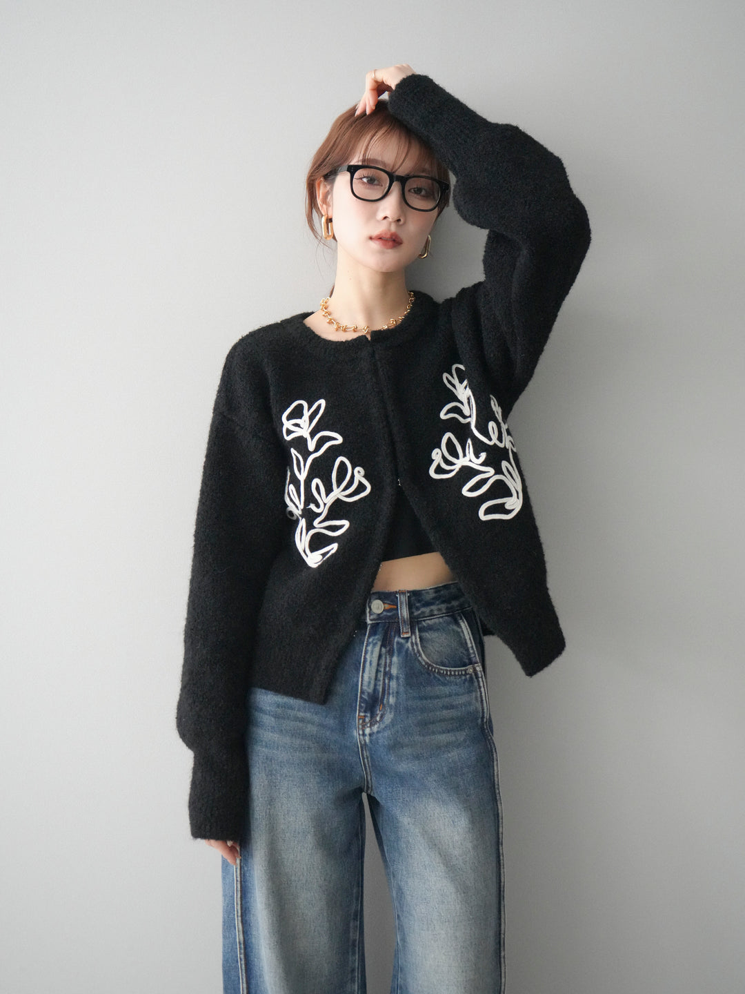 [予約]テープ刺繍ホック開きブークレニットカーディガン/black