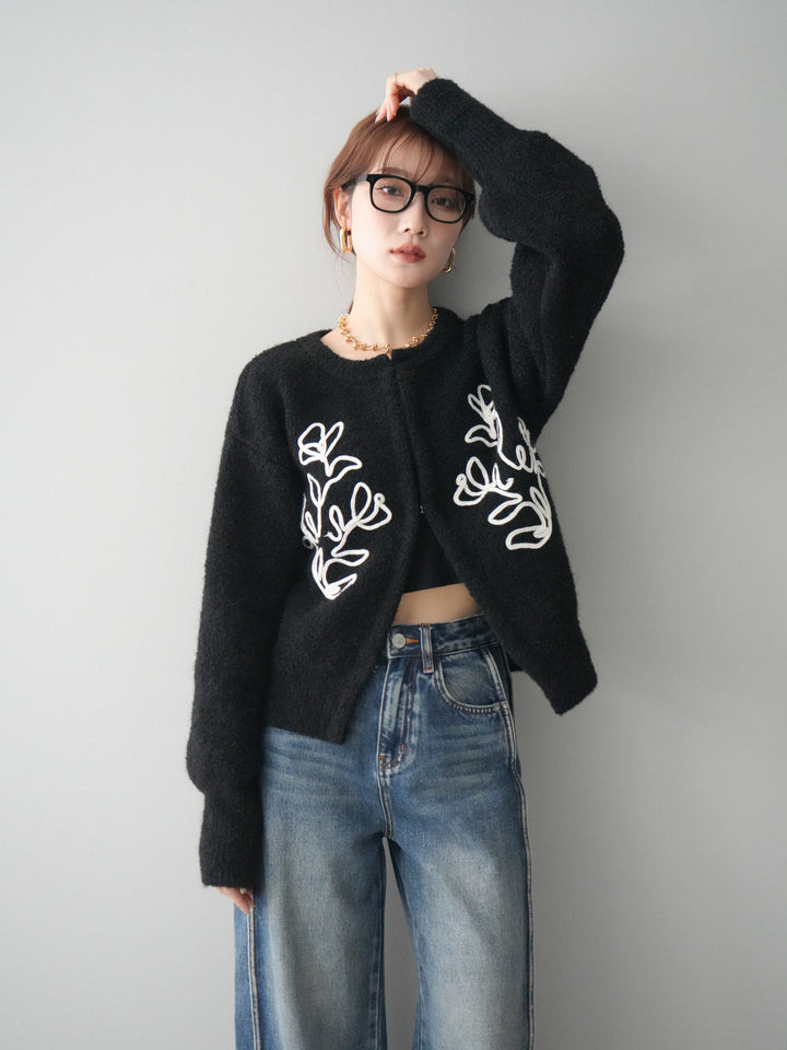 [予約]テープ刺繍ホック開きブークレニットカーディガン/black