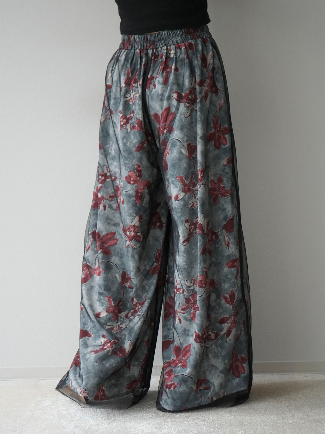 [予約]フラワープリントチュールレイヤードパンツ/グレー
