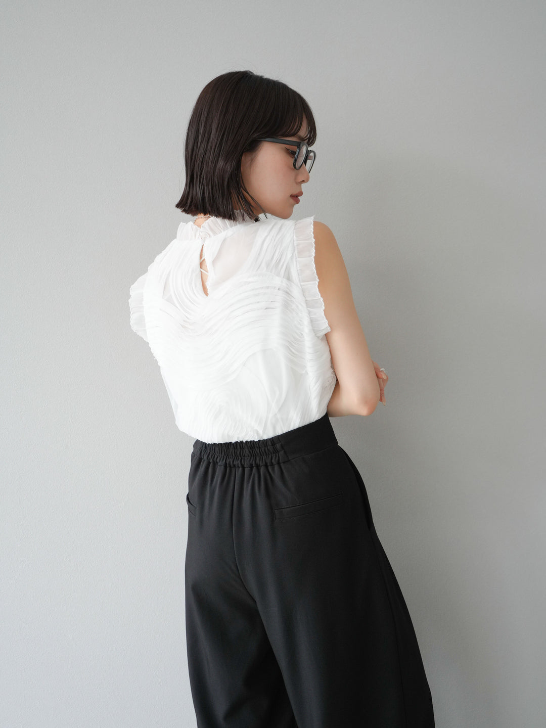 【預購】薄紗提花無袖上衣/米白