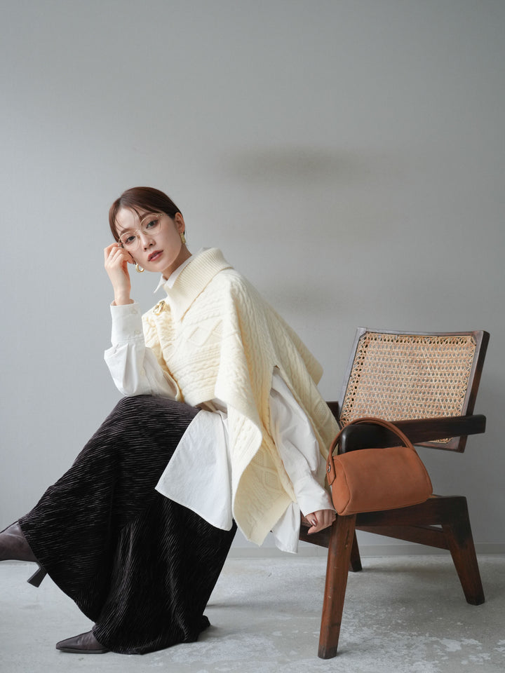 [予約]ケーブル編みニットケープ/ホワイト