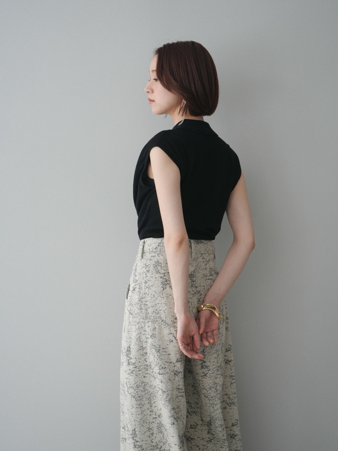 [予約]ノースリーブドレープニットトップス/black