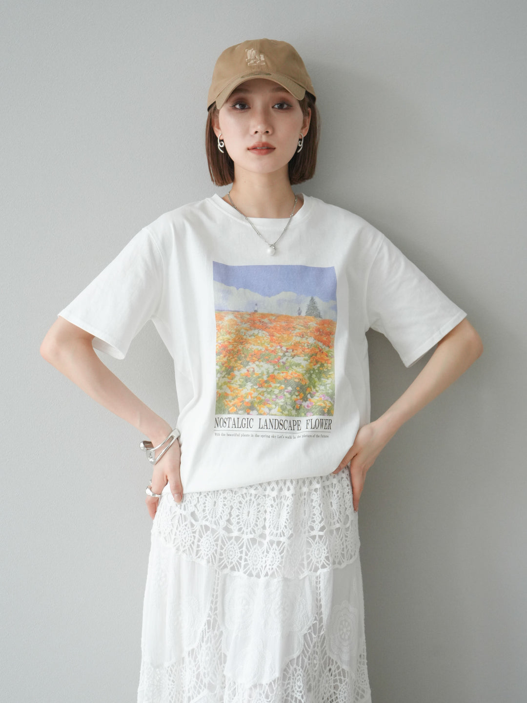 【預購】花朵照片T卹/米白色