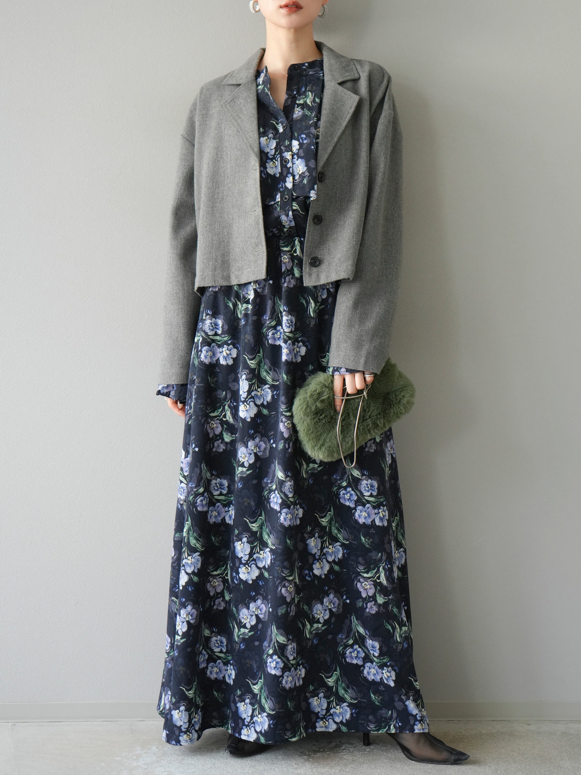 予約]フラワーフリルブラウス/ネイビー – Lumier