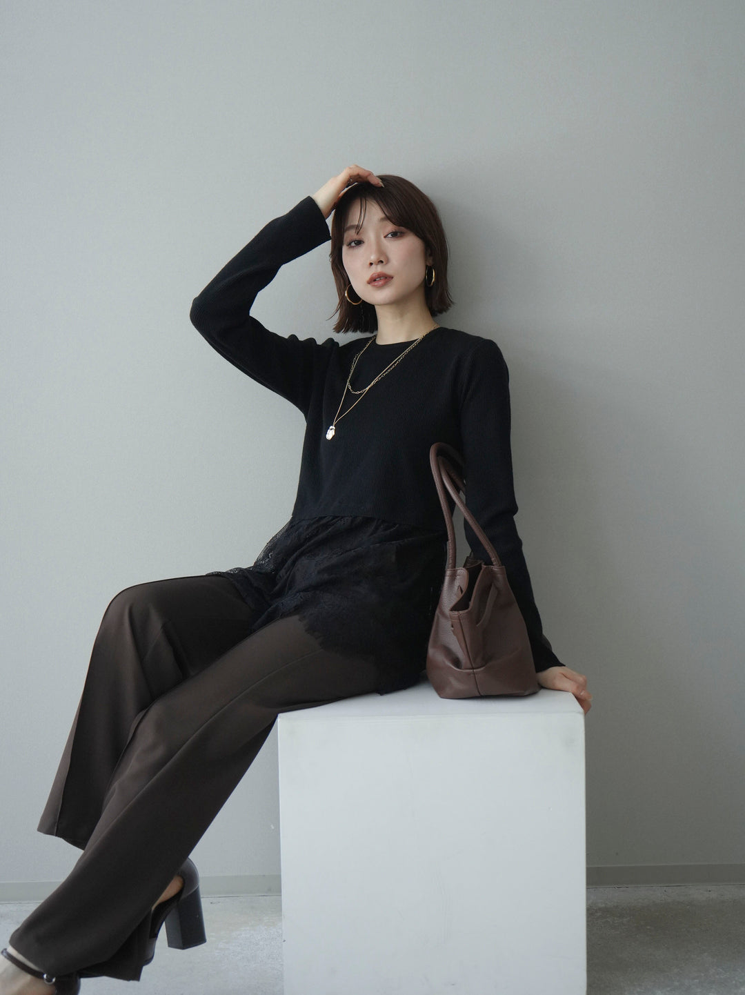 [予約]クルーネックレースドッキングリブニットトップス/black