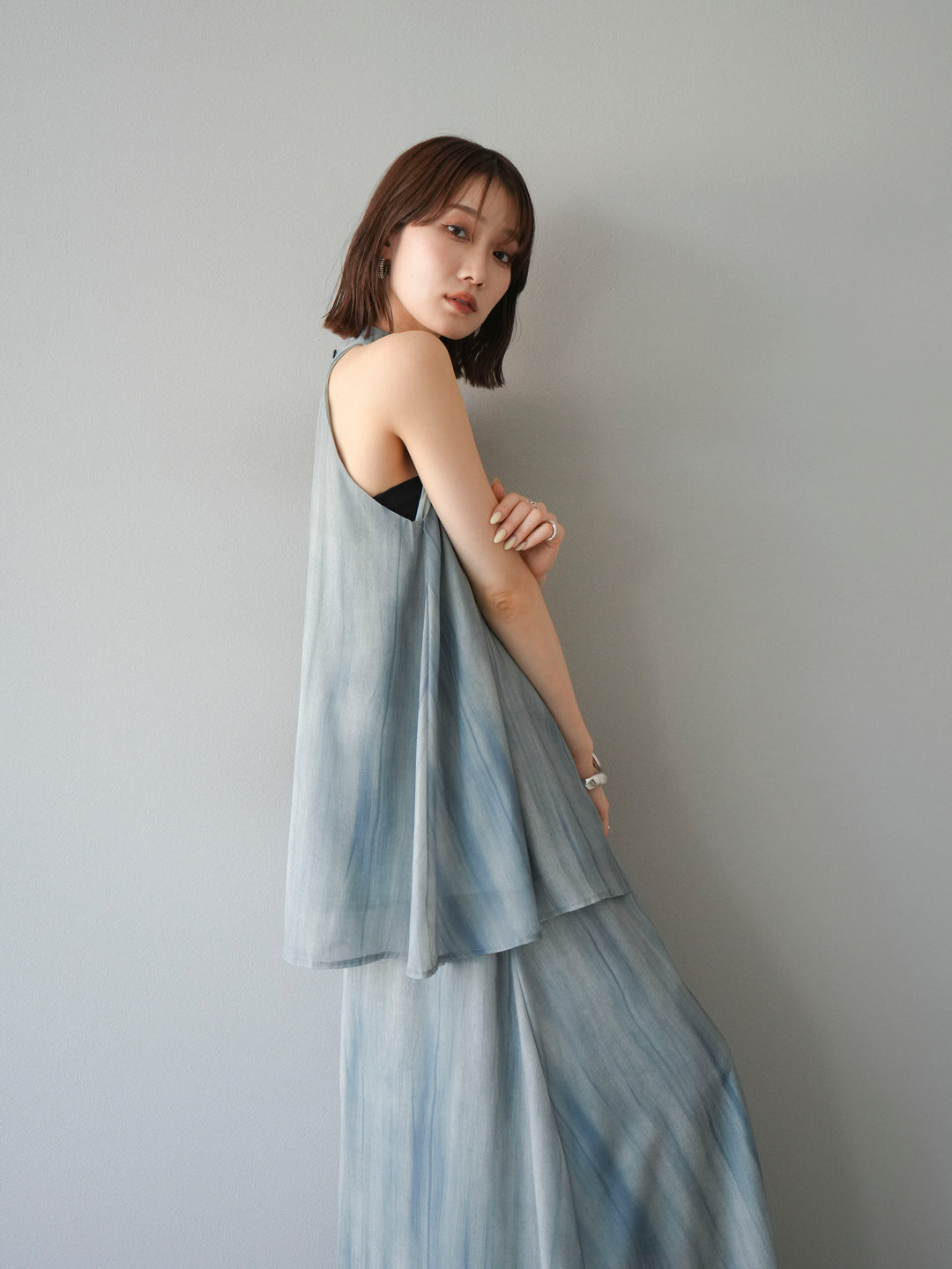 [SET] 細膩花紋V領襯衫＆喇叭裙（2套）