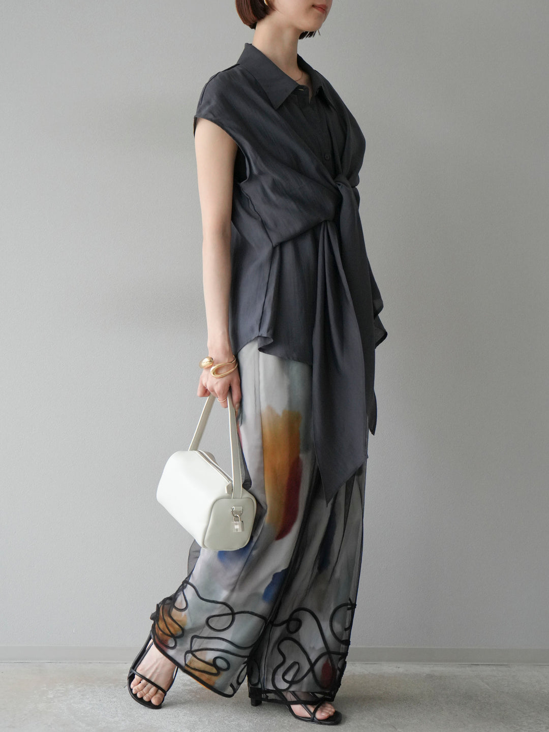 [SET] 前繫帶透視上衣 + 水彩藝術休閒褲 (2 件組)