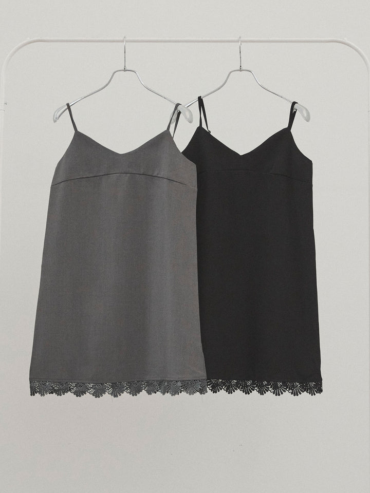 [SET] 蕾絲下擺吊帶迷你洋裝 + 格紋寬褲 (2 件套)