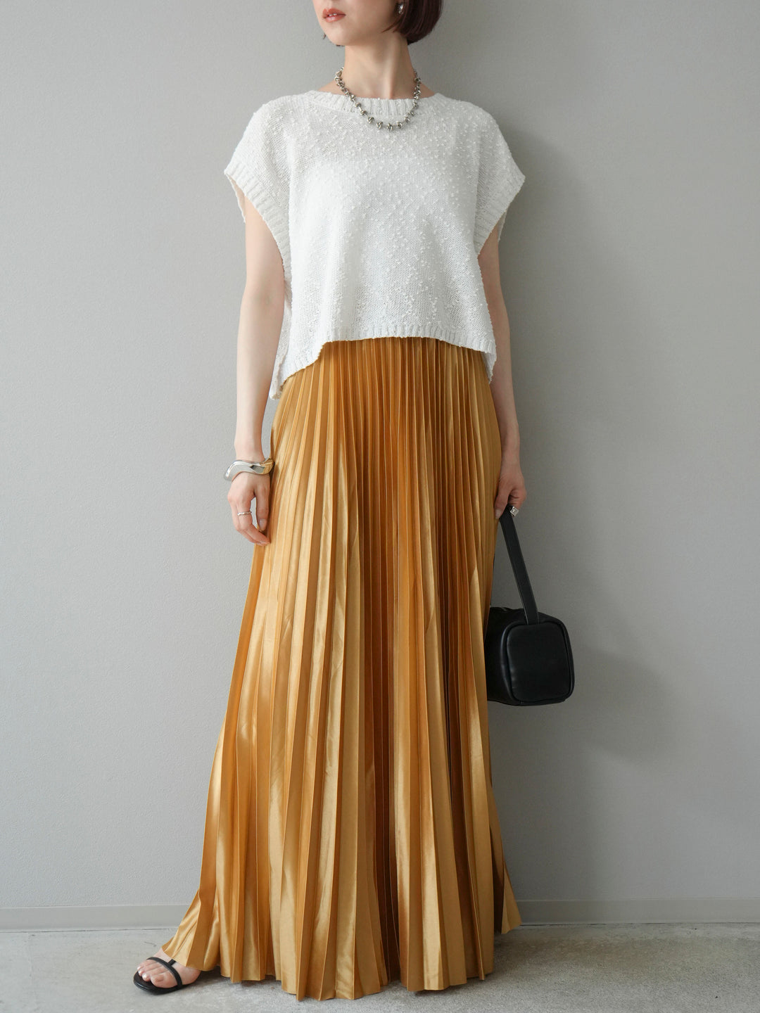 [SET]ネップヤーンクロップドニットベスト+サテンプリーツマキシスカート(2set)