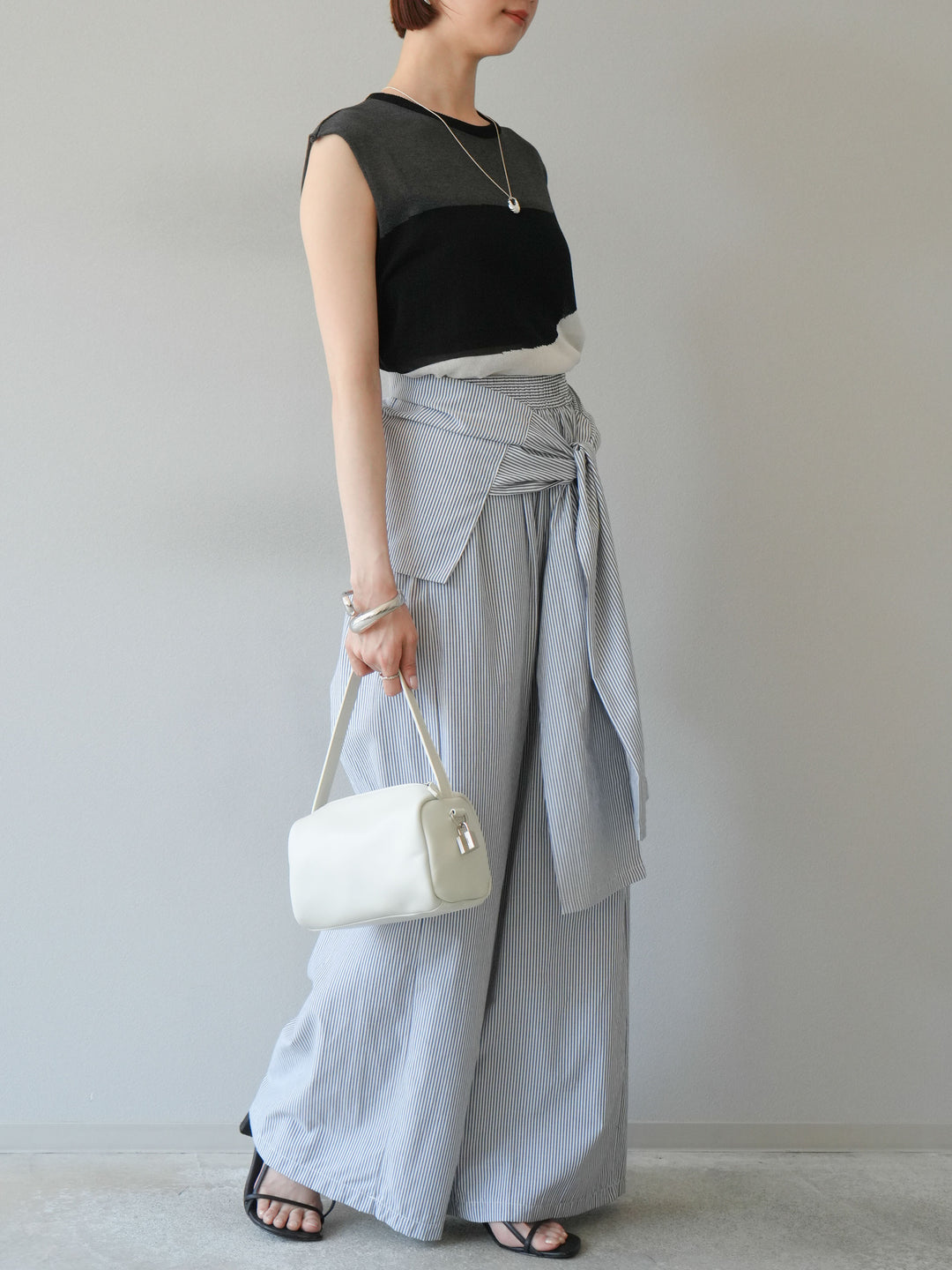 【預購】條紋休閒褲帶皮帶/黑條紋