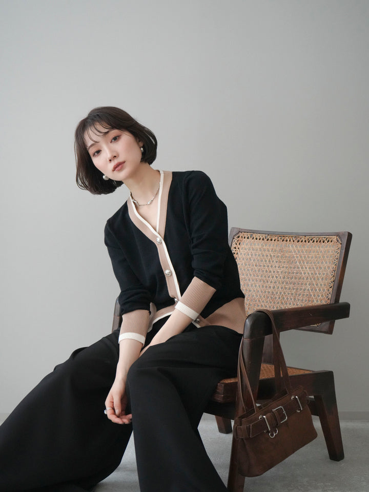 [予約]デザインボタン配色Vネックニットカーディガン/black