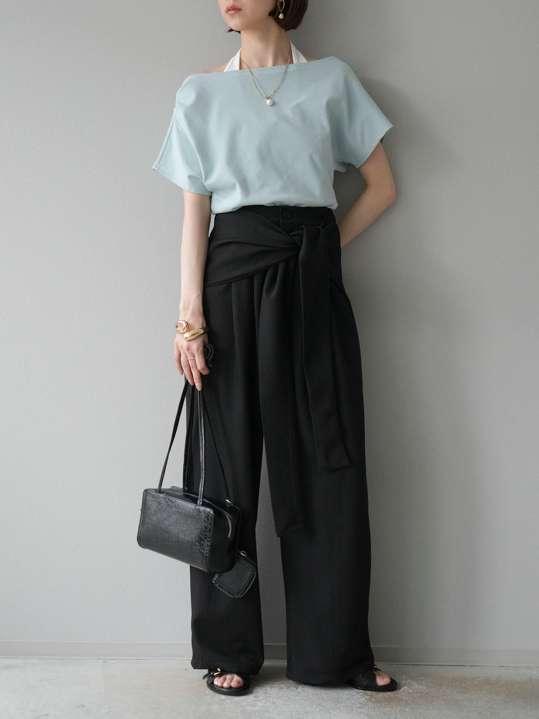 【預購】疊層設計露背套頭衫/藍色