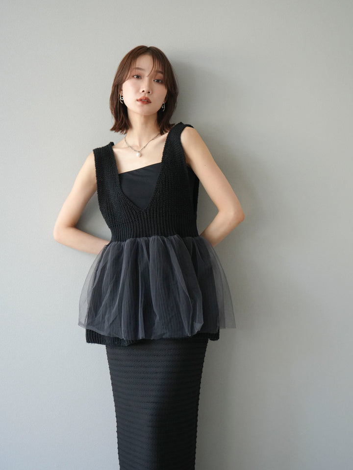 [予約]チュールレイヤードペプラムニットベスト/ブラック