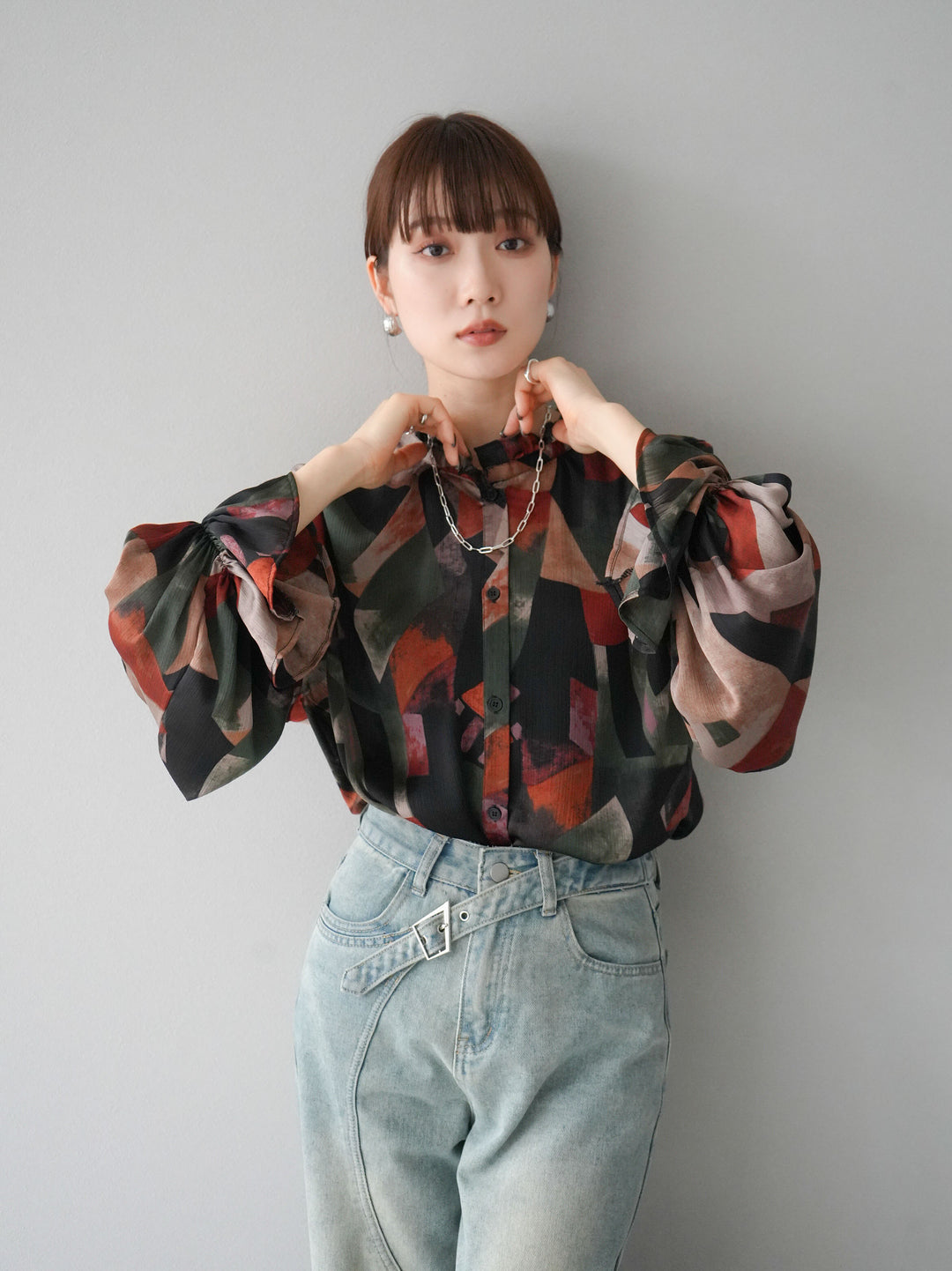 [SET]レトロプリントフリルブラウス+選べるアクセセット(2set)