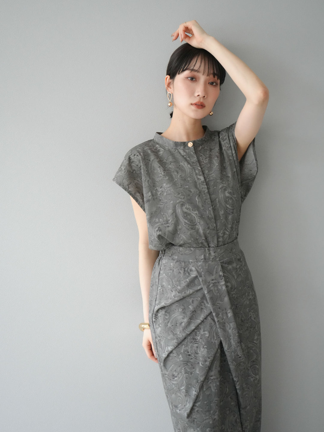 [SET]ペイズリープリントゴールドボタンブラウス+ペイズリープリントタックIラインスカート(2set)