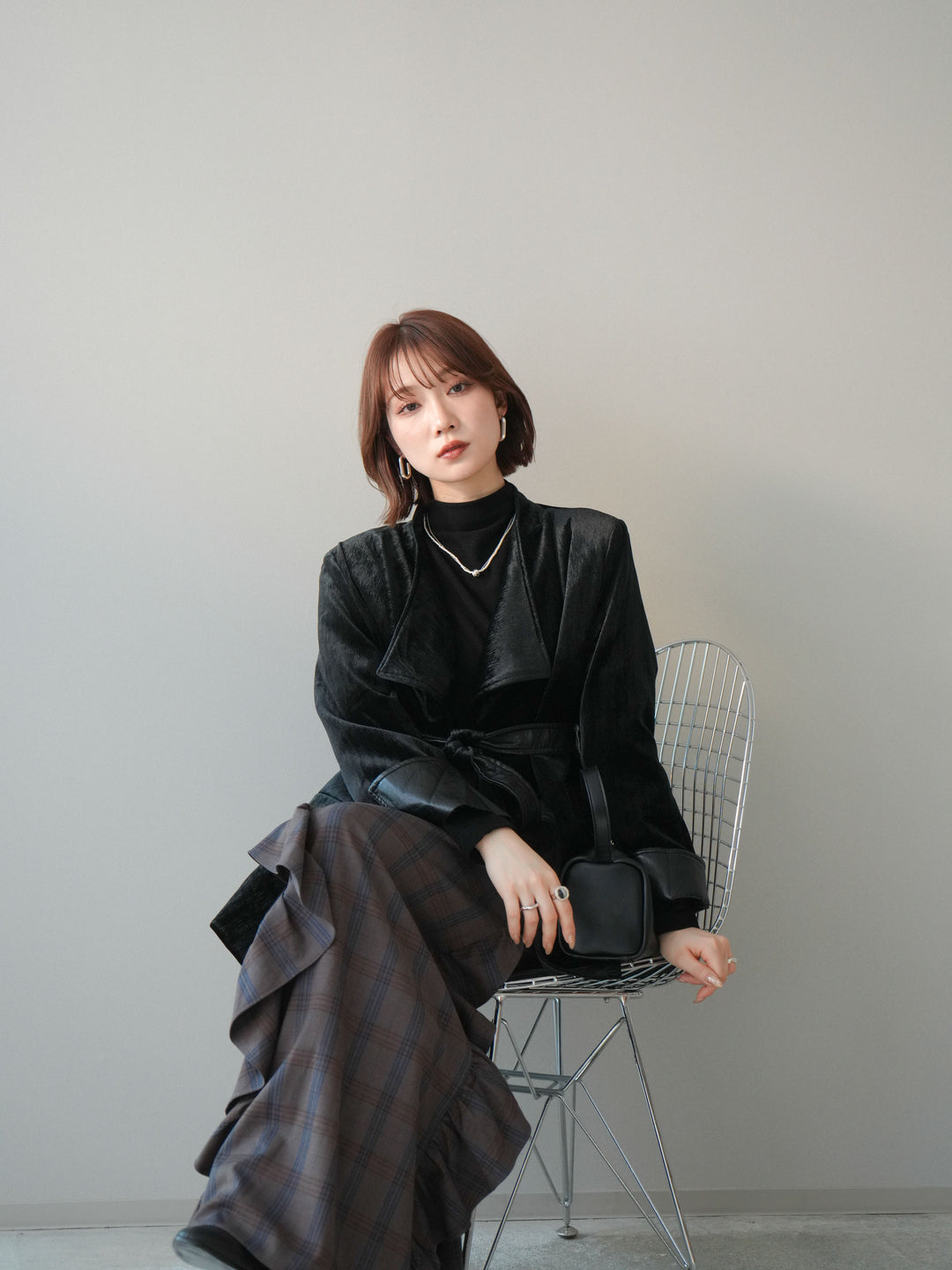 [SET]ベロアガウンジャケット+プチネックパワーショルダー起毛トップス+チェック柄フリルハイウエストマキシスカート(3set)