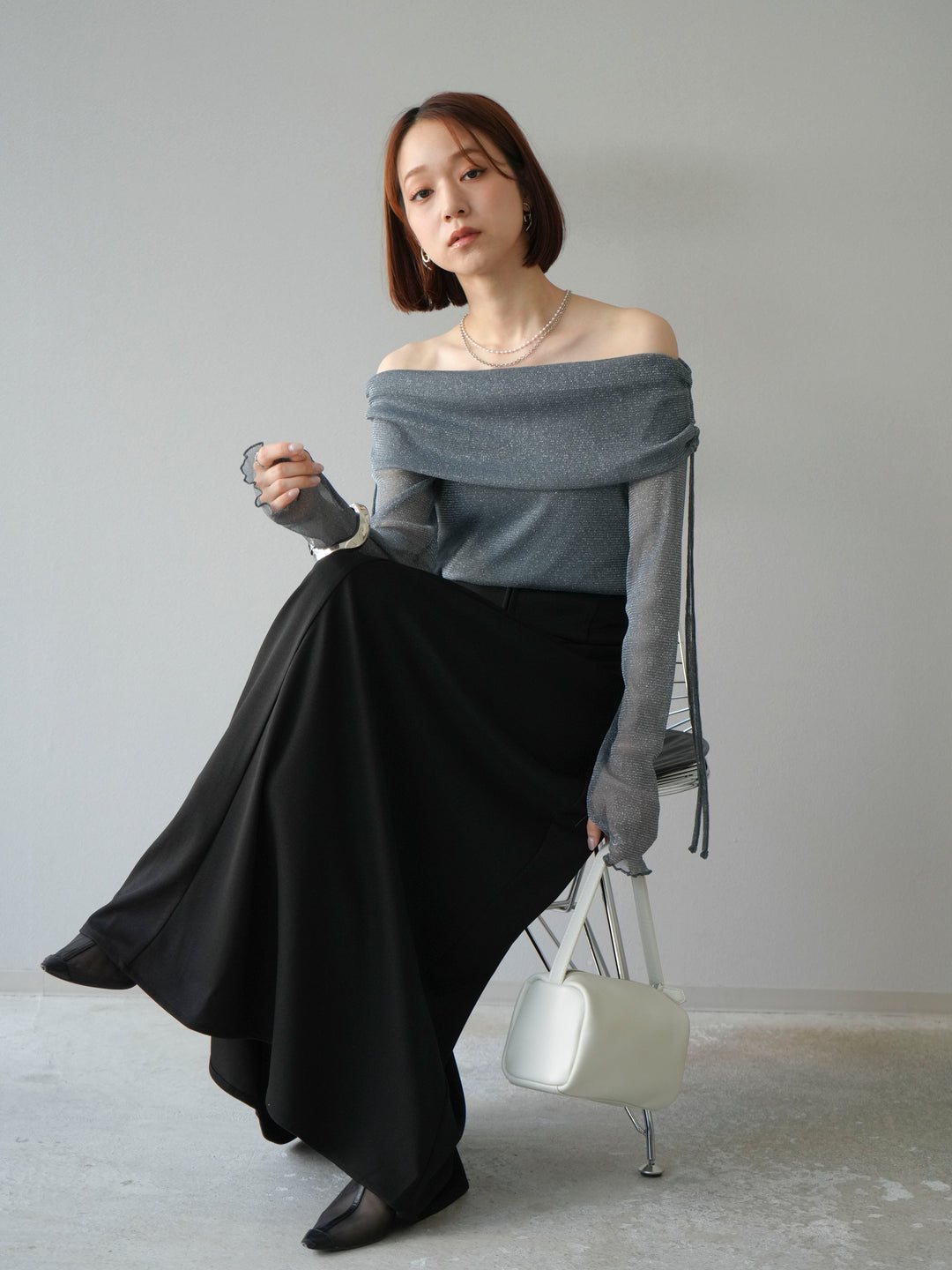 [予約]ラメシアーウィンガーホールオフショルトップス/チャコール