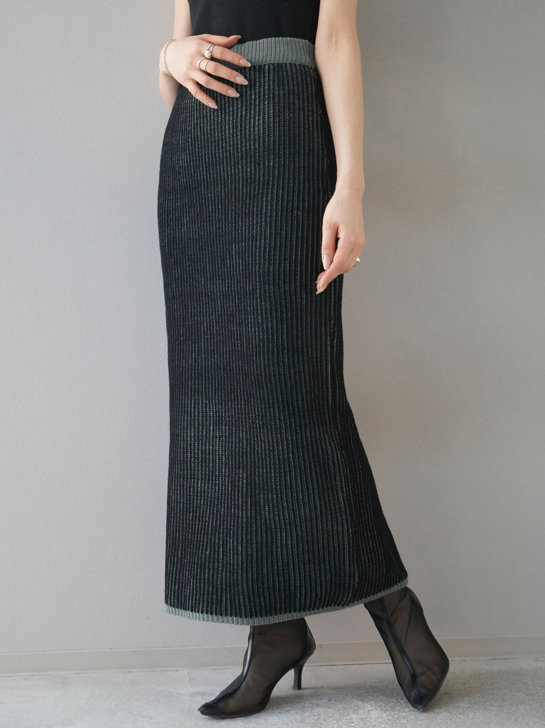 [Pre-order] Color-coordinated striped ribbed knit skirt/green