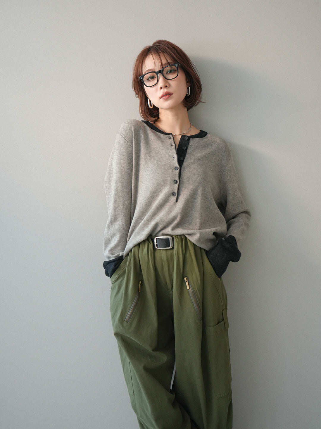 [SET]ヘンリーネック配色ニットソー+選べるアクセセット(2set)