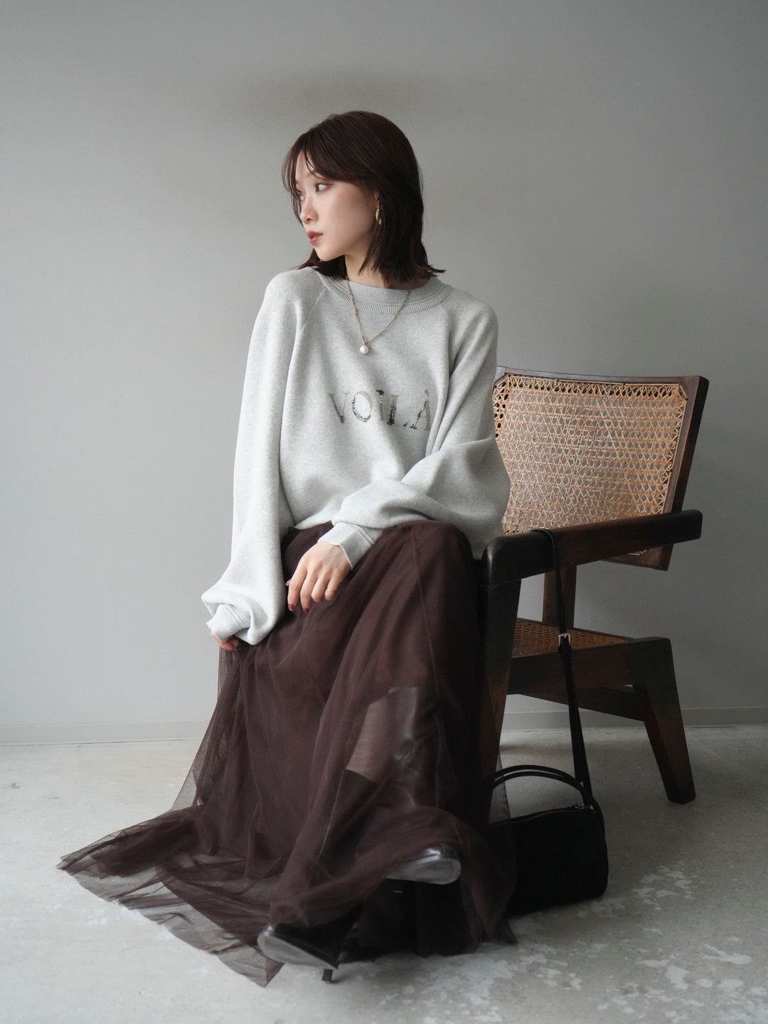 [予約]スウェットライクビーズロゴ刺繍ニットプルオーバー/oatmeal